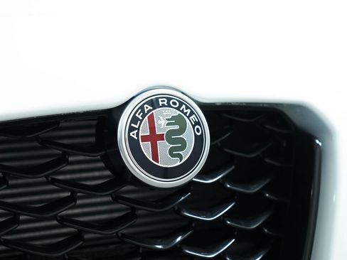 New 2024 Alfa Romeo Giulia Sprint RWD image 13