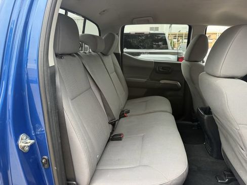 Used 2018 Toyota Tacoma SR5 RWD image 30