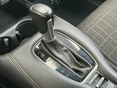 Used 2024 Honda HR-V Sport image 16