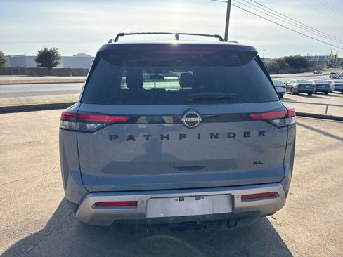 Used 2022 Nissan Pathfinder SL w/ SL Premium Package image 6
