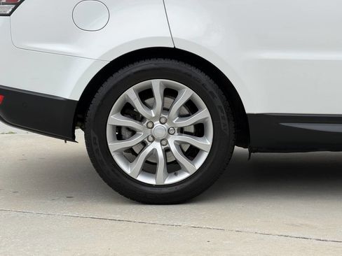 Used 2017 Land Rover Range Rover Sport HSE image 31