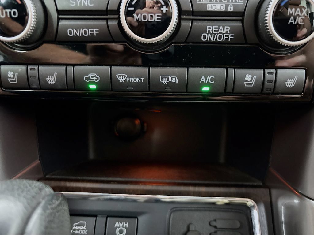 Used 2020 Subaru Ascent Touring w/ Popular Package #3 AWD/4WD image 23