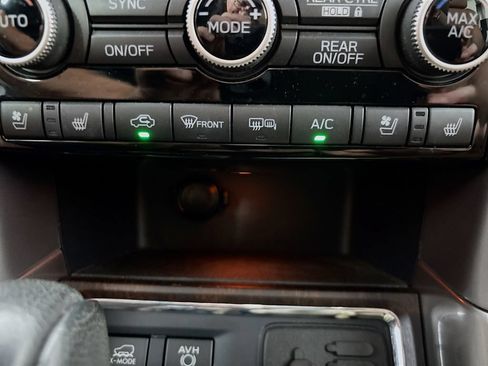 Used 2020 Subaru Ascent Touring w/ Popular Package #3 AWD/4WD image 23