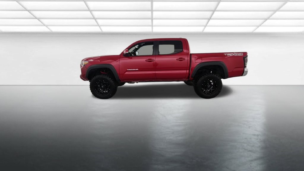 Used 2023 Toyota Tacoma TRD Off-Road AWD/4WD image 5