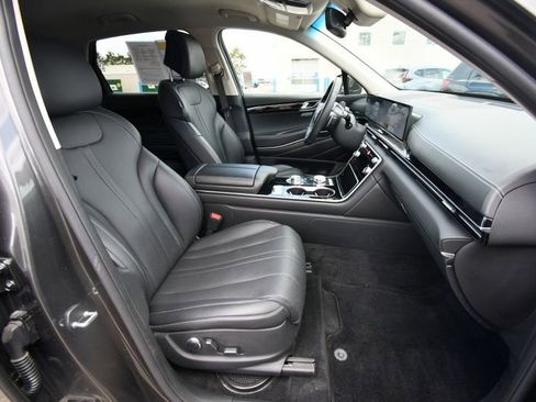 Used 2025 Genesis GV80 2.5T Standard AWD/4WD image 19