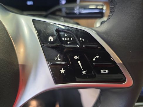 Certified 2025 Mercedes-Benz C 300 Sedan image 22