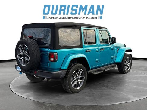 Used 2024 Jeep Wrangler Unlimited image 6