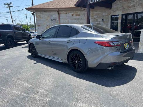 Used 2025 Toyota Camry SE w/ Convenience Package FWD image 3