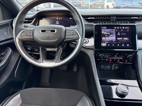 Certified 2022 Jeep Grand Cherokee Altitude image 24