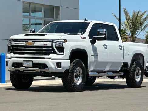 New 2026 Chevrolet Silverado 2500 LT w/ Z71 Chrome Sport Edition AWD/4WD image 8