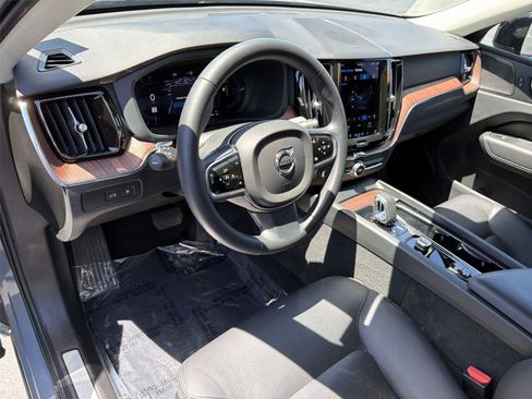 Used 2023 Volvo XC60 T8 Plus w/ Climate Package AWD/4WD image 2