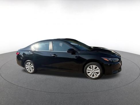 Used 2025 Nissan Sentra S FWD image 2