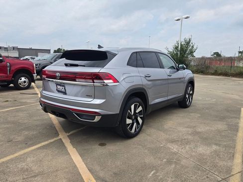 Used 2025 Volkswagen Atlas Cross Sport SE AWD/4WD image 5