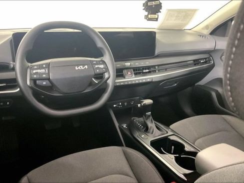 Certified 2025 Kia K4 FWD image 4