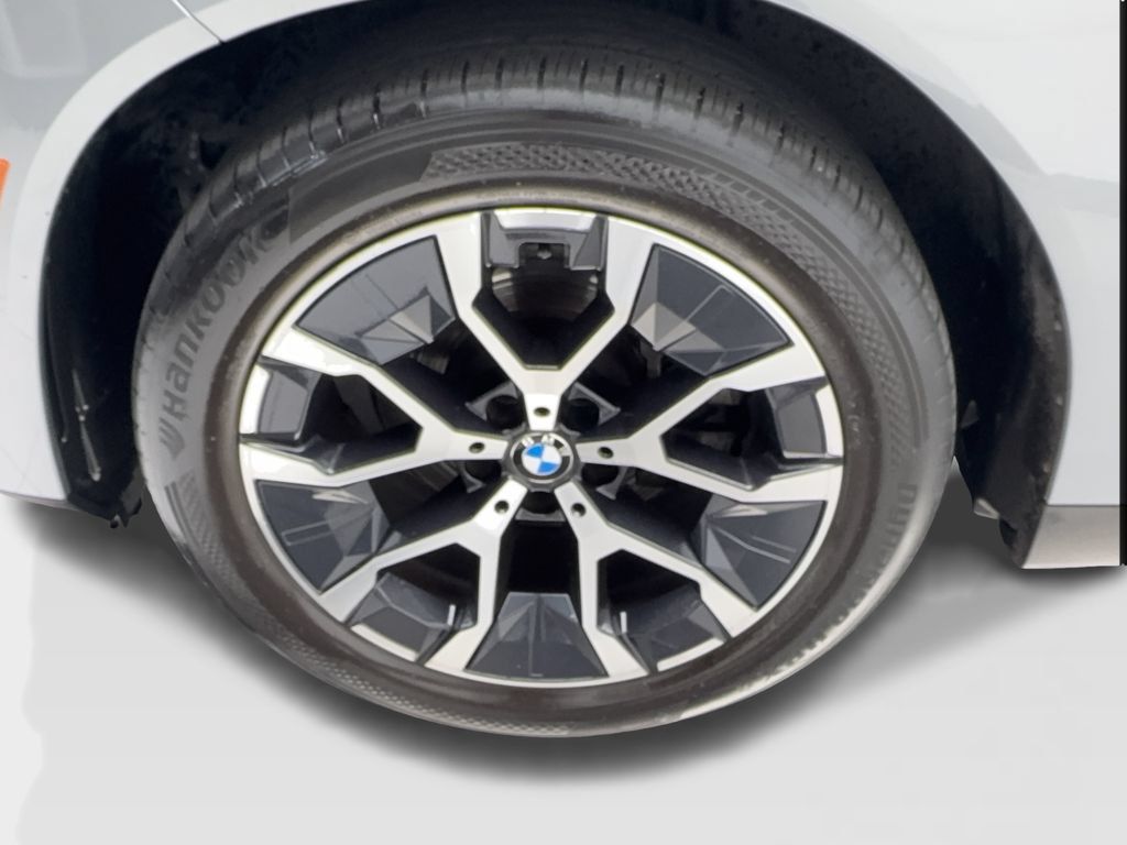 Used 2025 BMW X3 xDrive30i w/ Premium Package AWD/4WD image 13