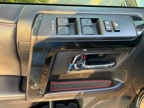 Used 2022 Toyota 4Runner TRD Off-Road Premium w/ TRD Black Wheel Package (TMS) AWD/4WD image 8