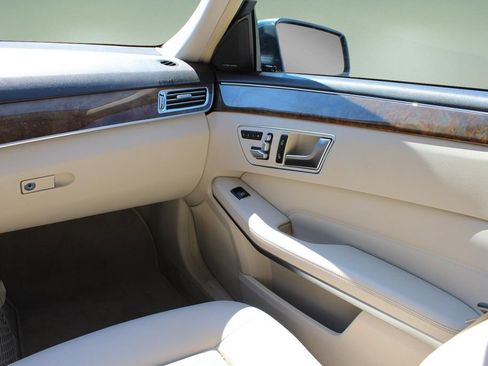 Used 2016 Mercedes-Benz E 350 4MATIC Wagon image 20