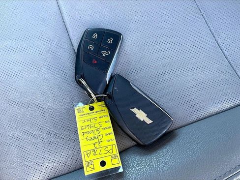 Used 2022 Chevrolet Silverado 1500 LTZ image 10