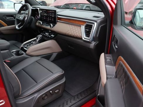 Used 2023 GMC Canyon Denali image 43