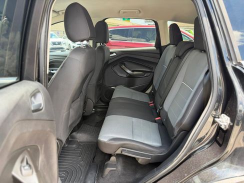 Used 2015 Ford Escape SE FWD image 9