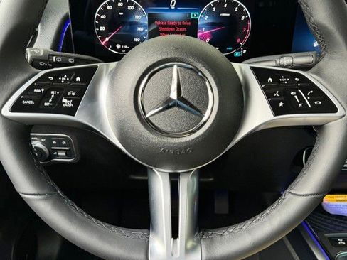 Certified 2024 Mercedes-Benz GLB 250 4MATIC image 17