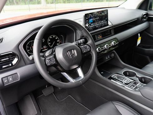 New 2025 Honda Pilot EX-L image 3