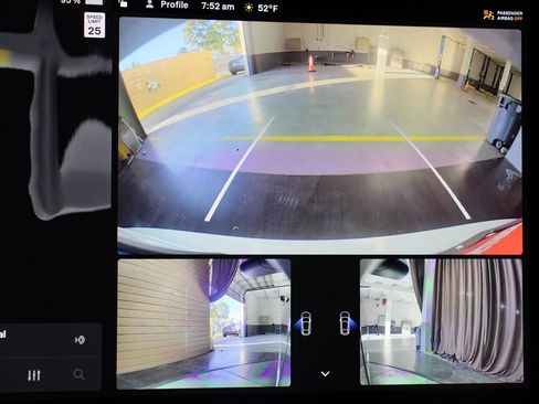 Used 2023 Tesla Model 3 Standard Range image 3