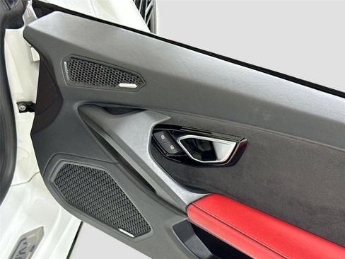 Used 2021 Lamborghini Huracan EVO RWD image 31