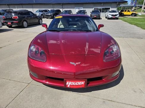 Used 2006 Chevrolet Corvette Coupe w/ Preferred Equipment Group RWD image 2