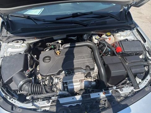 Used 2021 Chevrolet Malibu LT FWD image 7