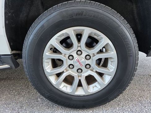 Used 2019 GMC Yukon XL SLT image 34