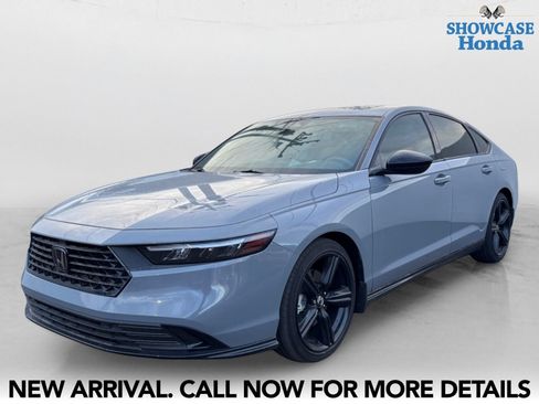 Used 2023 Honda Accord Sport image 2