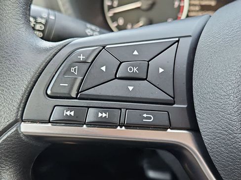 Used 2024 Nissan Sentra SV image 24