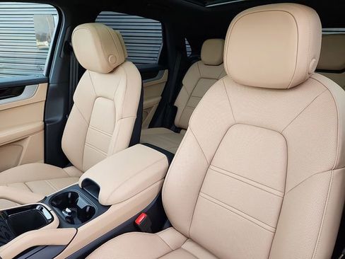 New 2026 Porsche Cayenne AWD/4WD image 5