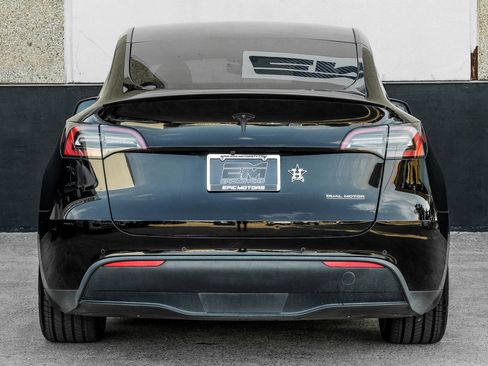 Used 2022 Tesla Model Y Performance AWD/4WD image 15