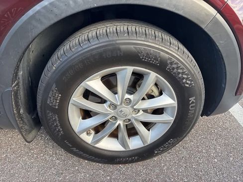 Used 2017 Kia Sorento LX image 5