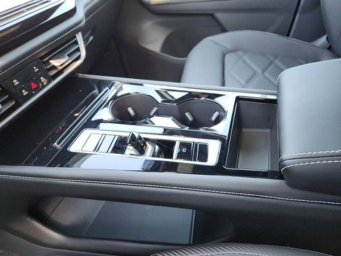 New 2026 Volkswagen Atlas Cross Sport SE image 20