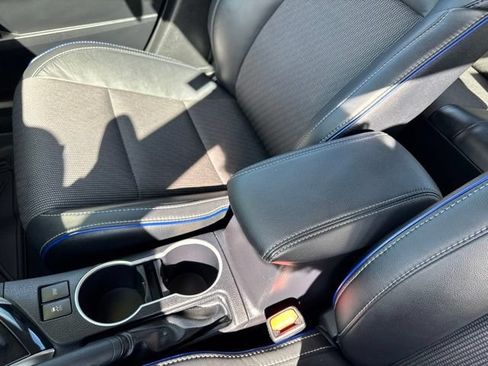 Used 2017 Toyota Corolla SE w/ Carpet Mat Package (TMS) FWD image 21
