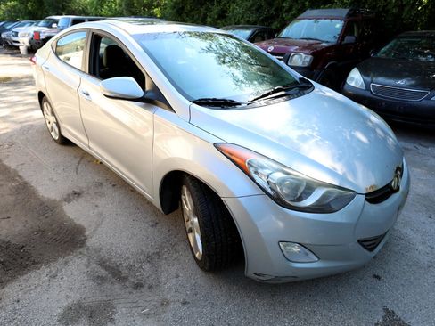 Used 2012 Hyundai Elantra Limited image 4