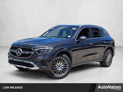 Used 2026 Mercedes-Benz GLC 300 image 1
