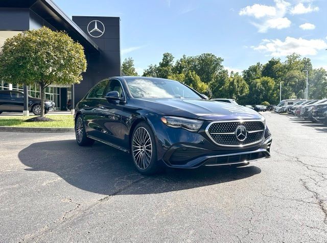 New 2027 Mercedes-Benz E 450 4MATIC Sedan 360° Tour