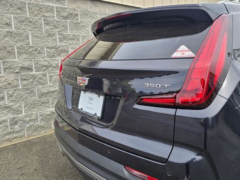 Used 2023 Cadillac XT4 Premium Luxury AWD/4WD image 17