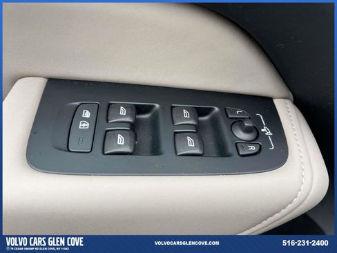 Used 2026 Volvo XC60 B5 Core w/ Protection Package Premier image 15