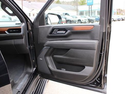 Used 2025 GMC Yukon Denali w/ Sun & Power Step Package image 68