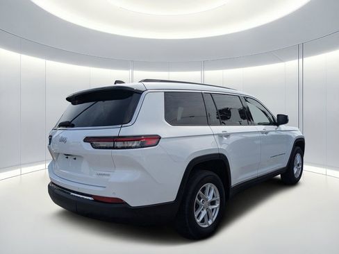 Used 2025 Jeep Grand Cherokee L Laredo w/ Luxury Tech Group I RWD image 4
