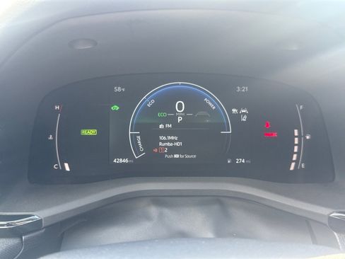 Used 2025 Toyota Camry LE image 15