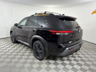 New 2026 Nissan Pathfinder SL w/ SL Premium Package