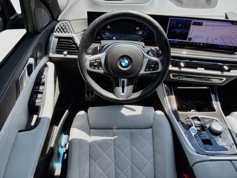 Used 2024 BMW X5 M60i AWD/4WD image 17
