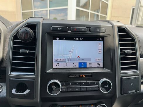 Used 2019 Ford Expedition Max XLT w/ Equipment Group 202A RWD image 23