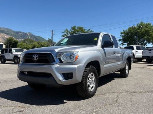 Used 2014 Toyota Tacoma 2WD Access Cab w/ SR5 Package image 2